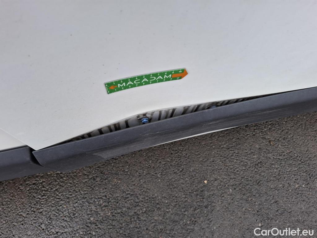  Renault  Master  III Fourgon L2H2 3 5 Grand Confort dCi 135CV BVM6 7 Sieges E5 #42