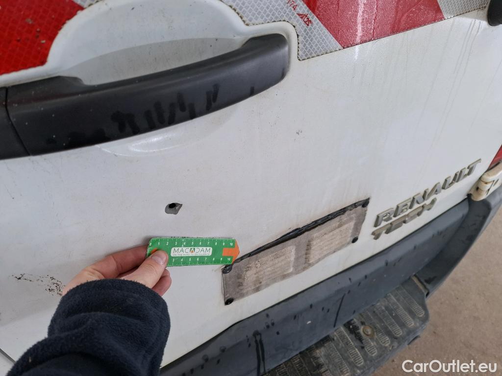  Renault  Master  III Fourgon L2H2 3 5 Grand Confort dCi 135CV BVM6 7 Sieges E5 #4