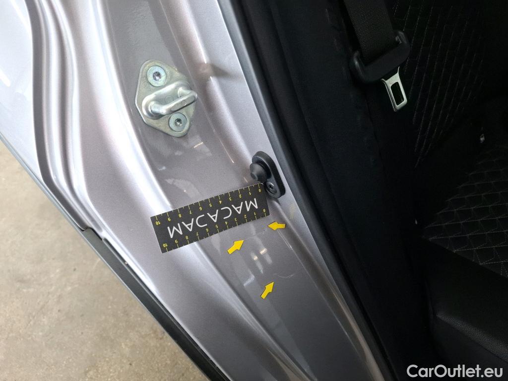  Toyota  C-HR TOYOTA  / 2016 / 5P / SUV 2.0 HYBRIDE 184 DISTINCTIVE #6