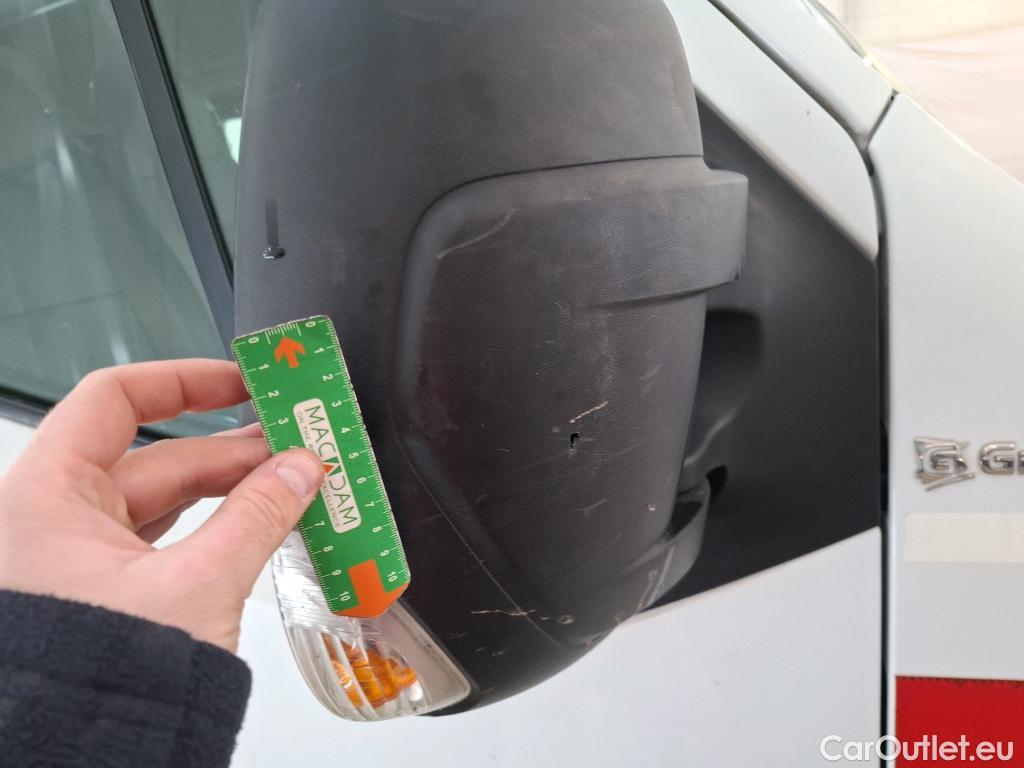  Renault  Master  III Fourgon L2H2 3 5 Grand Confort dCi 135CV BVM6 7 Sieges E5 #40