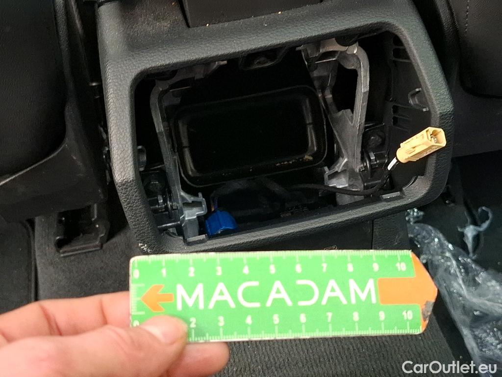  Audi  Q3 AUDI  / 2018 / 5P / SUV 35 TFSI 150 MHEV S TRONIC DESIGN LUXE #14