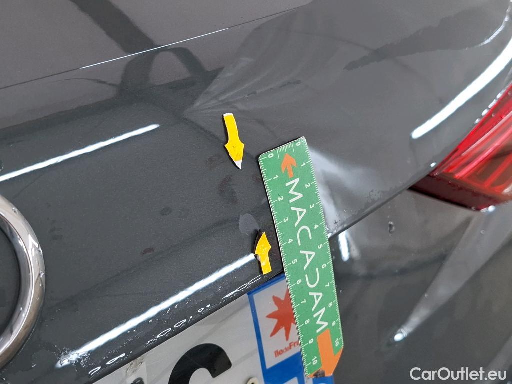  Audi  Q3 AUDI  / 2018 / 5P / SUV 35 TFSI 150 MHEV S TRONIC DESIGN LUXE #26