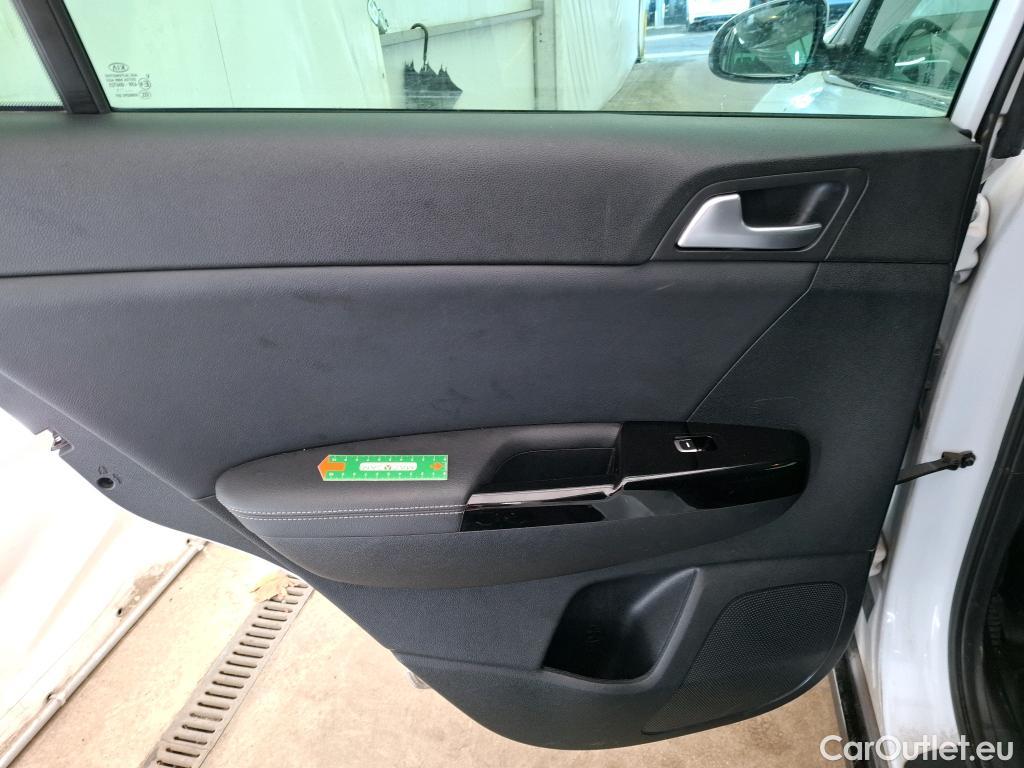  KIA  Sportage  Black Edition Business 2WD 1.6 CRDi 135CV BVA7 E6d #29