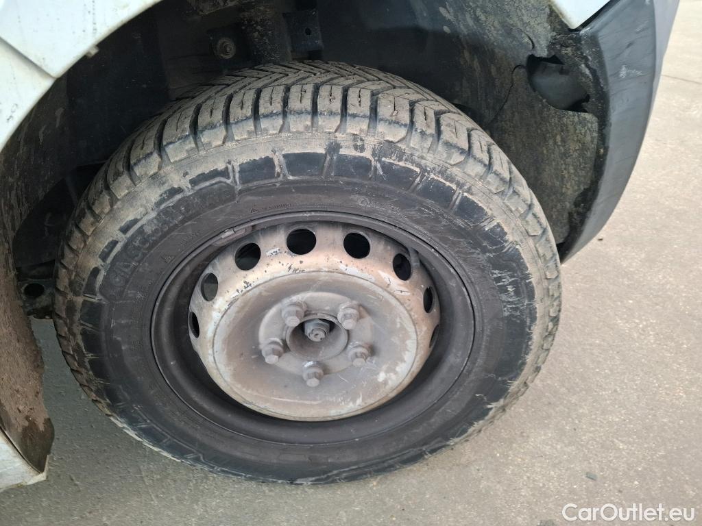  Renault  Master  III Fourgon L2H2 3 5 Grand Confort dCi 135CV BVM6 7 Sieges E5 #81