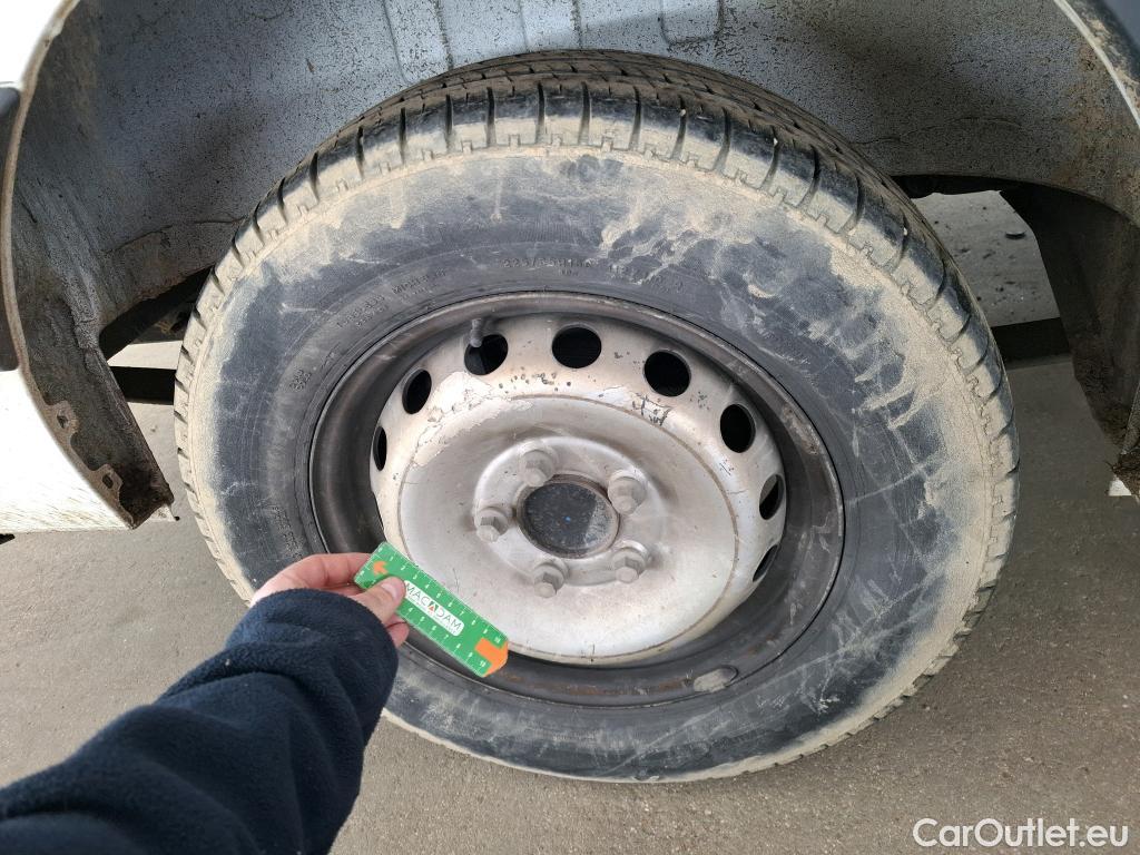  Renault  Master  III Fourgon L2H2 3 5 Grand Confort dCi 135CV BVM6 7 Sieges E5 #84