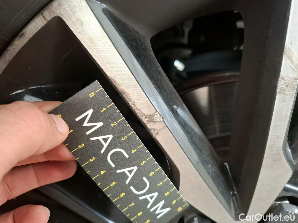  Toyota  C-HR TOYOTA  / 2016 / 5P / SUV 2.0 HYBRIDE 184 DISTINCTIVE #17