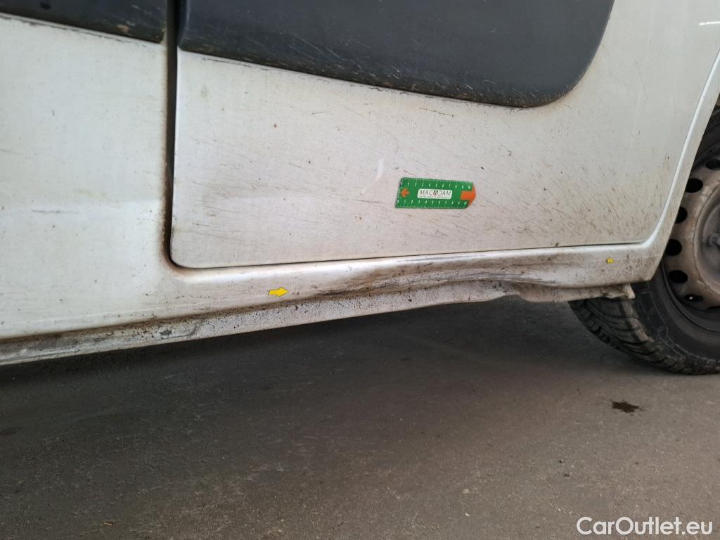  Renault  Master  III Fourgon L2H2 3 5 Grand Confort dCi 135CV BVM6 7 Sieges E5 #27