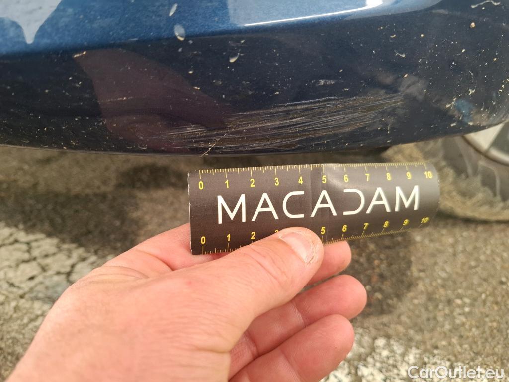  Bmw  Serie 3 BMW Série 3 Berline / 2018 / 4P / Berline 330e 292ch Business Design BVA8 Hybride #8