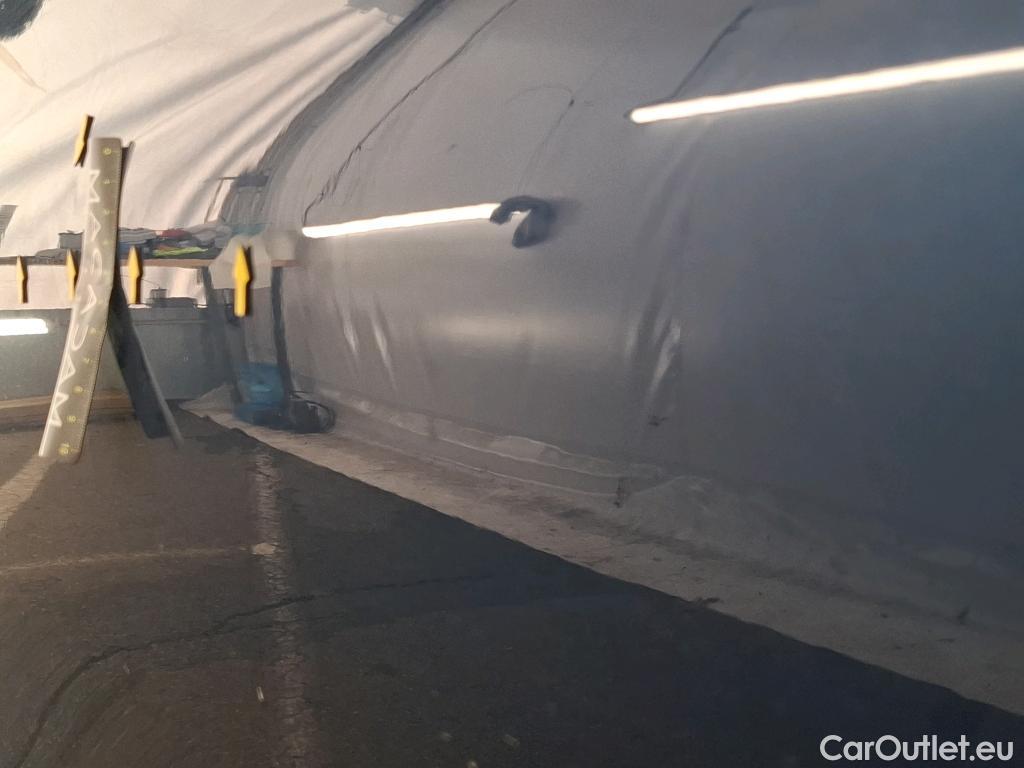  Bmw  Serie 3 BMW Série 3 Berline / 2018 / 4P / Berline 330e 292ch Business Design BVA8 Hybride #20