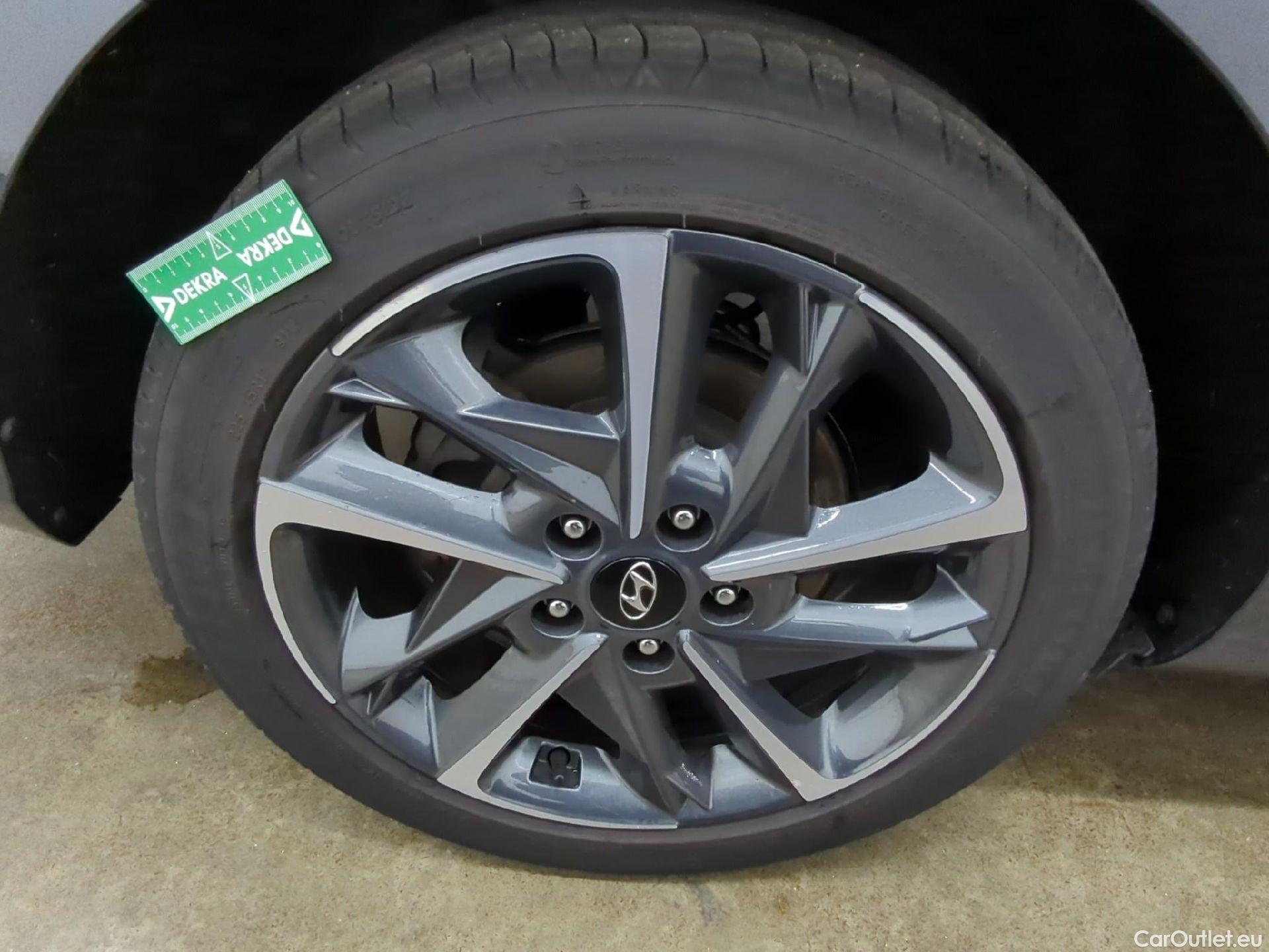  Hyundai  i30 HYUNDAI  Sport Wagon / 2020 / 5P / Break 1.0 T-GDI 120 MHEV I-MT CREATIVE SW #4