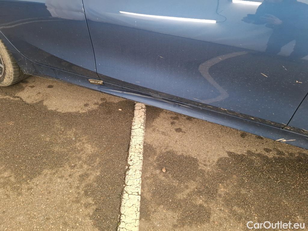  Bmw  Serie 3 BMW Série 3 Berline / 2018 / 4P / Berline 330e 292ch Business Design BVA8 Hybride #14