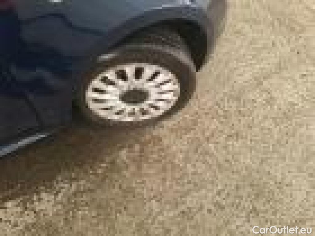  Fiat  500 FIAT   2015  3P  Berline Hybrid 10 BSG 70 ch Dolcevita #4