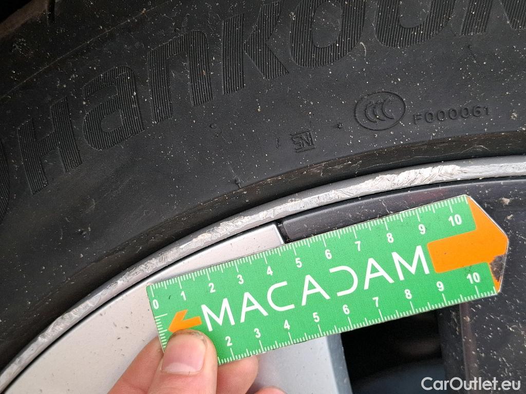  Tesla  Model Y TESLA  / 2021 / 5P / SUV RWD #3