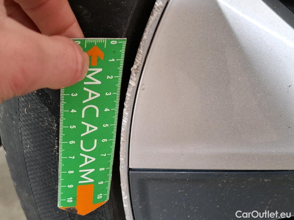  Tesla  Model Y TESLA  / 2021 / 5P / SUV RWD #18