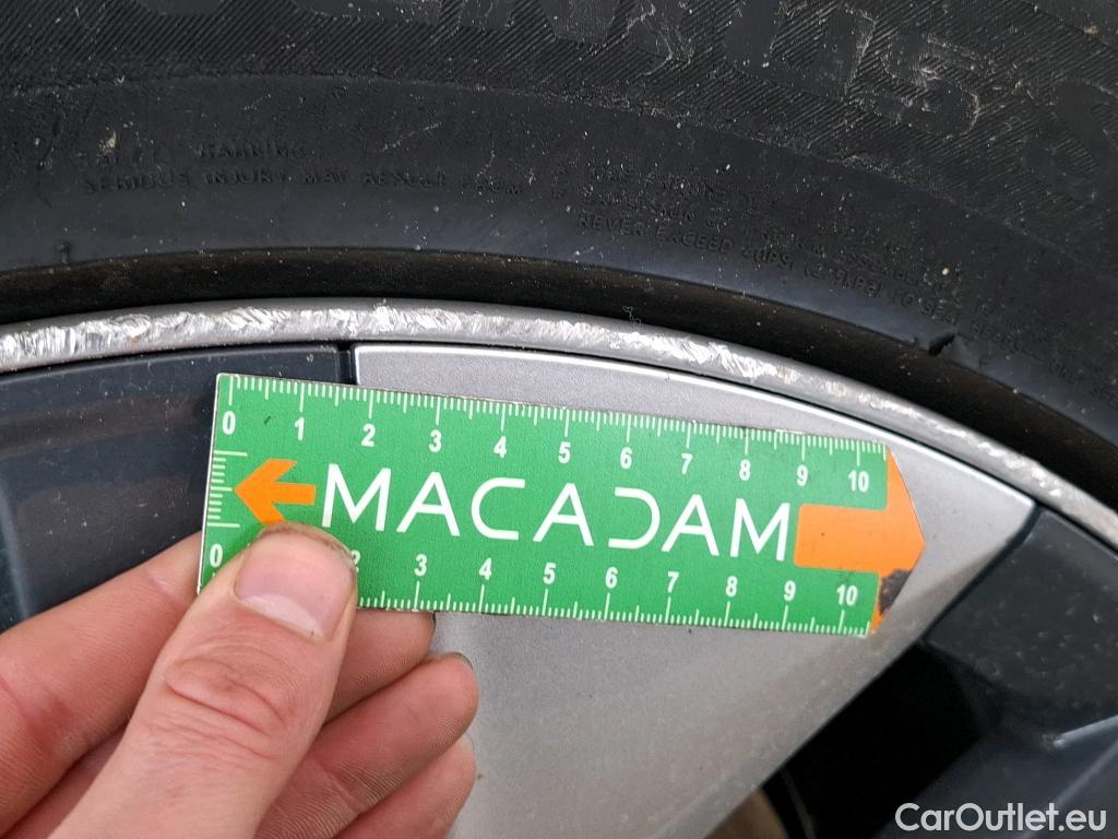  Tesla  Model Y TESLA  / 2021 / 5P / SUV RWD #15