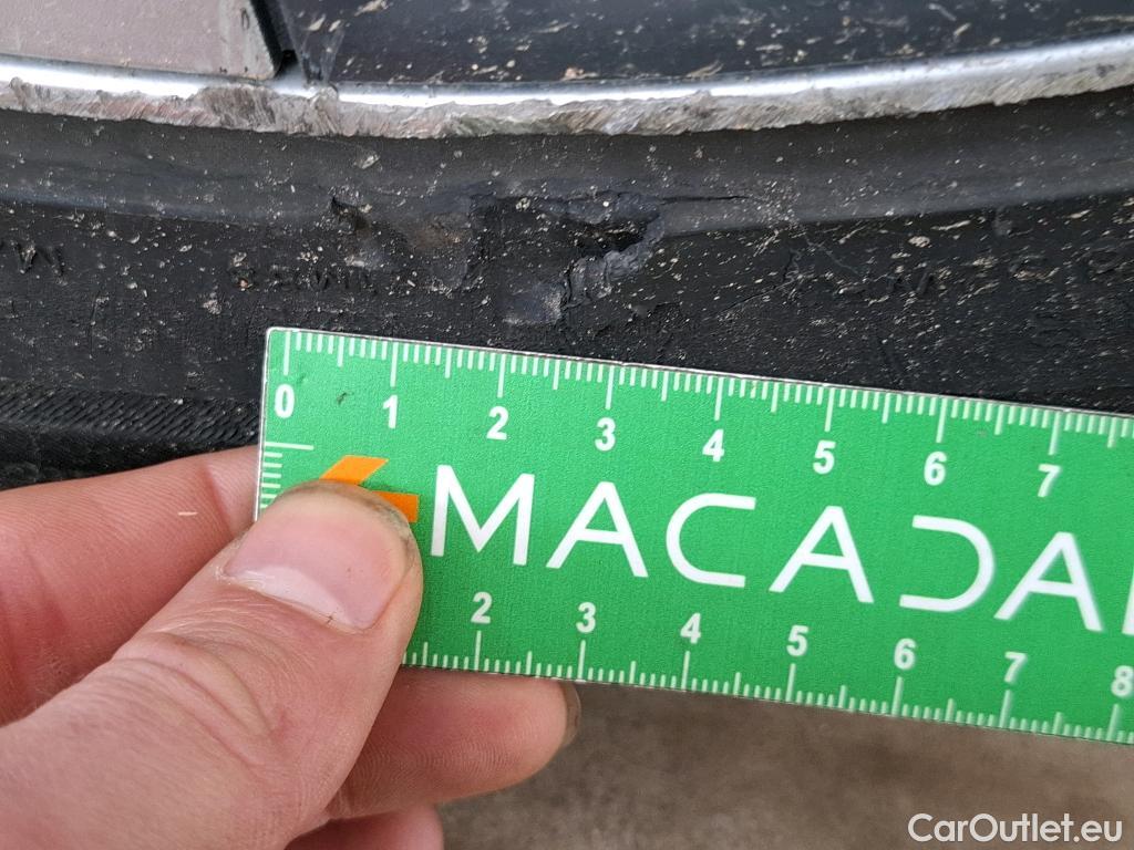  Tesla  Model Y TESLA  / 2021 / 5P / SUV RWD #42