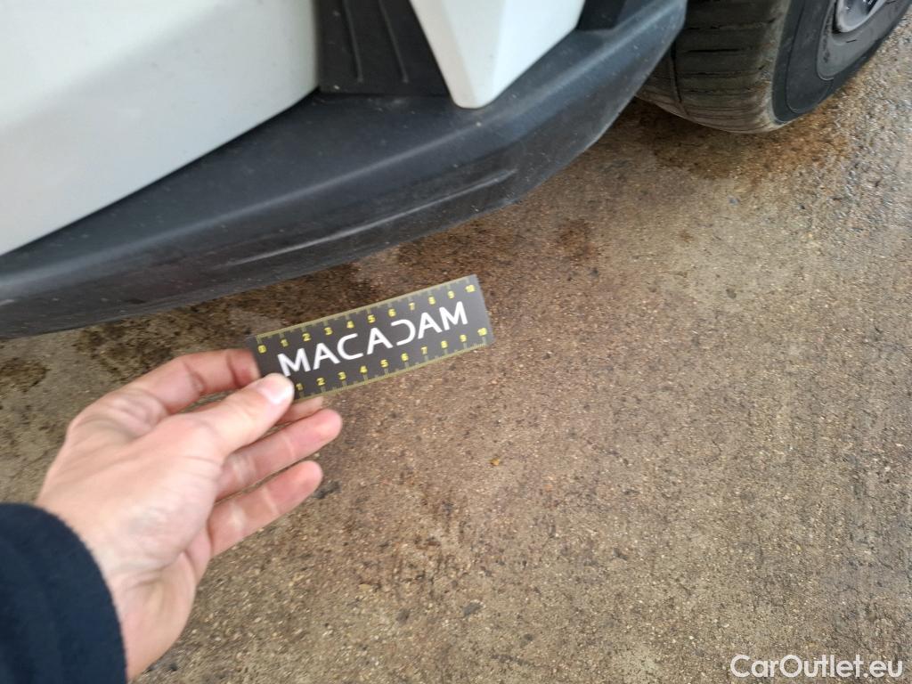  Toyota  C-HR TOYOTA  / 2016 / 5P / SUV 2.0 HYBRIDE 184 DISTINCTIVE #48