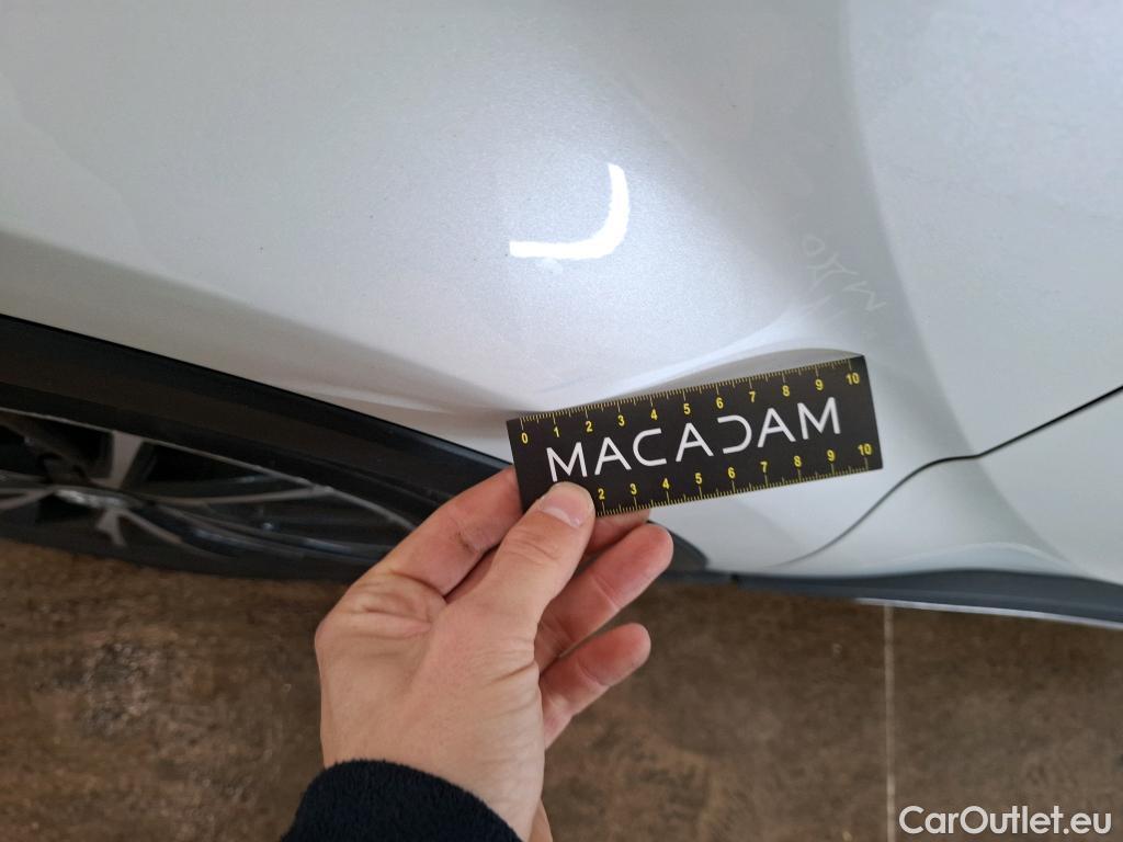  Toyota  C-HR TOYOTA  / 2016 / 5P / SUV 2.0 HYBRIDE 184 DISTINCTIVE #51