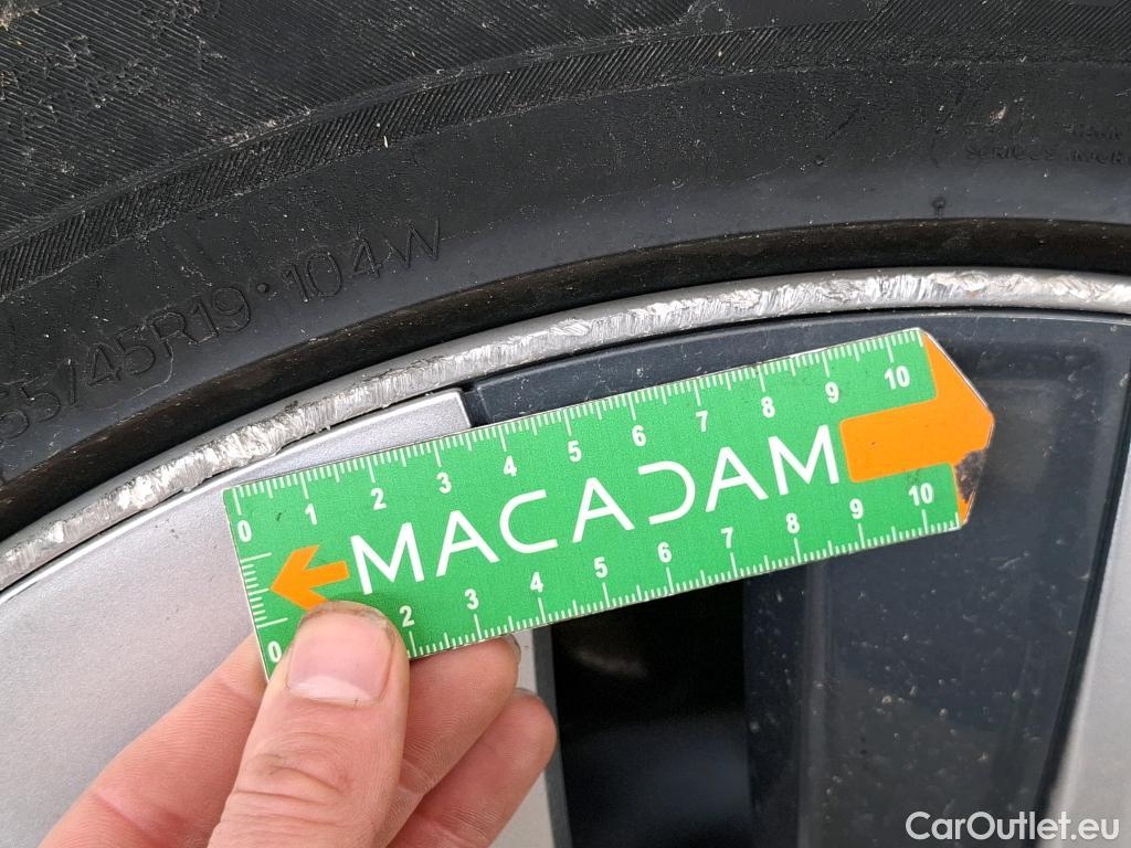  Tesla  Model Y TESLA  / 2021 / 5P / SUV RWD #16