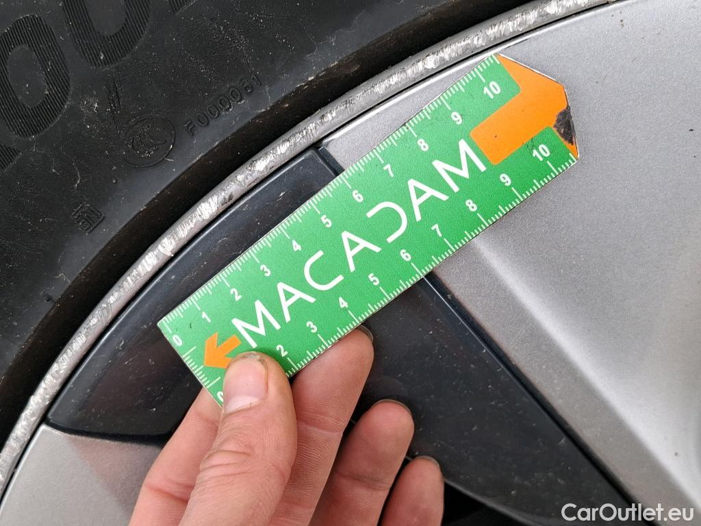  Tesla  Model Y TESLA  / 2021 / 5P / SUV RWD #17