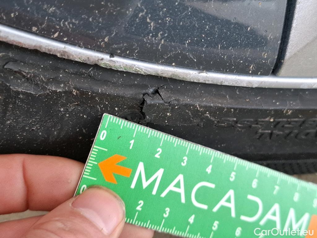  Tesla  Model Y TESLA  / 2021 / 5P / SUV RWD #36