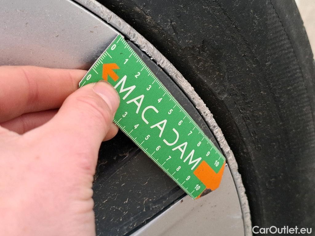  Tesla  Model Y TESLA  / 2021 / 5P / SUV RWD #25