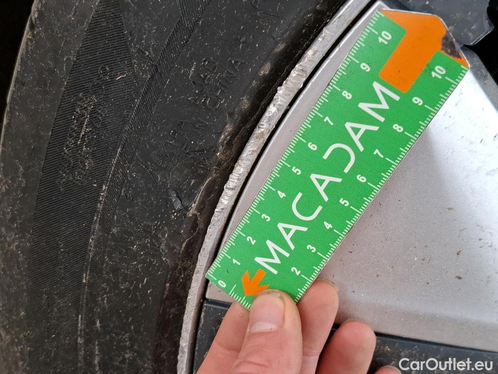  Tesla  Model Y TESLA  / 2021 / 5P / SUV RWD #11