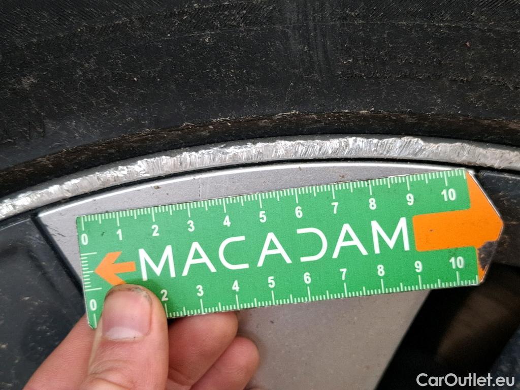  Tesla  Model Y TESLA  / 2021 / 5P / SUV RWD #23