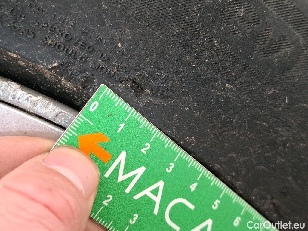  Tesla  Model Y TESLA  / 2021 / 5P / SUV RWD #46