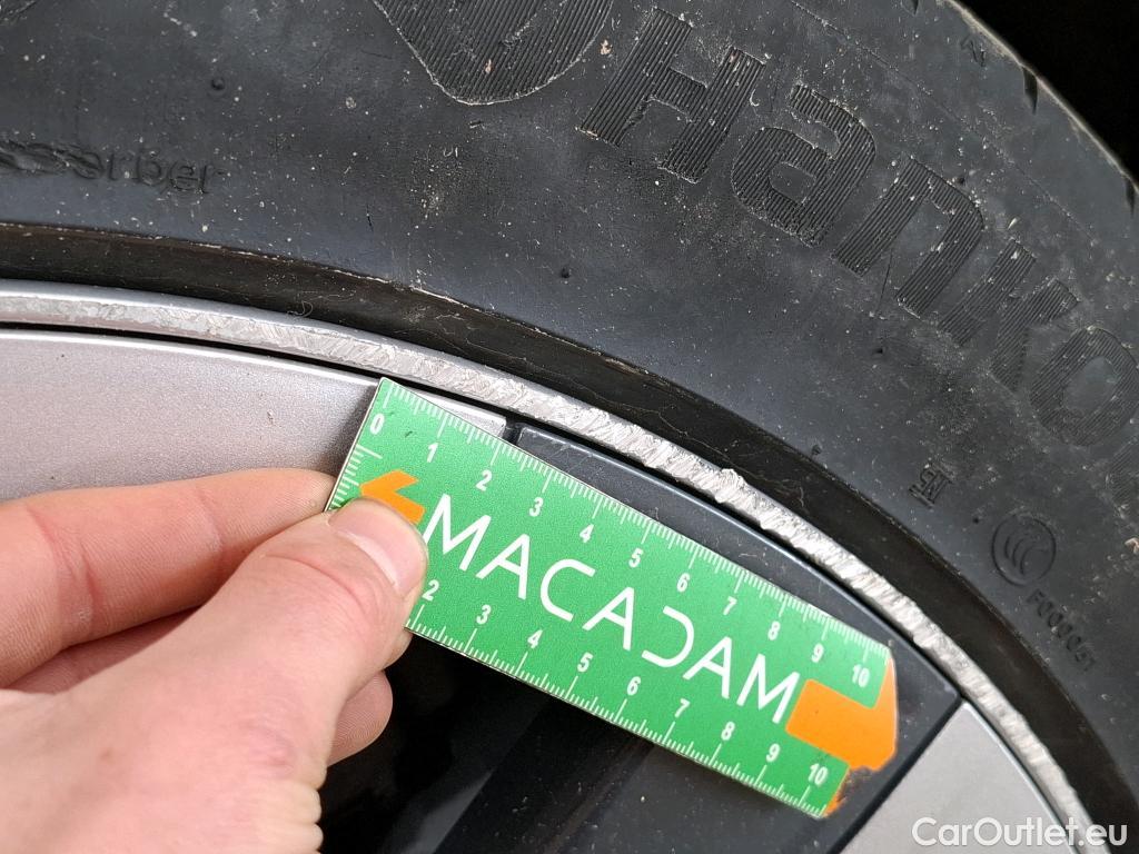  Tesla  Model Y TESLA  / 2021 / 5P / SUV RWD #9