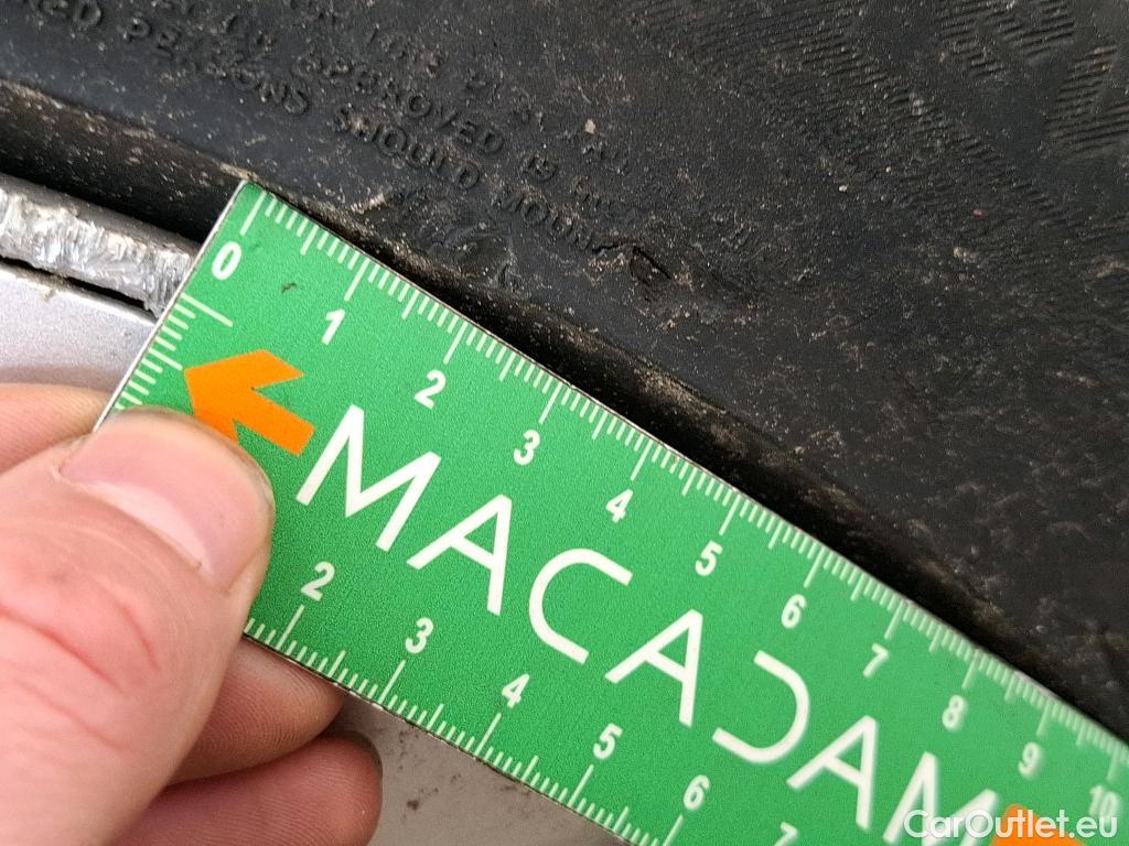  Tesla  Model Y TESLA  / 2021 / 5P / SUV RWD #47