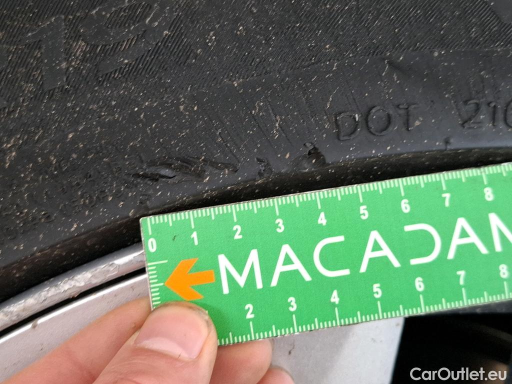  Tesla  Model Y TESLA  / 2021 / 5P / SUV RWD #40