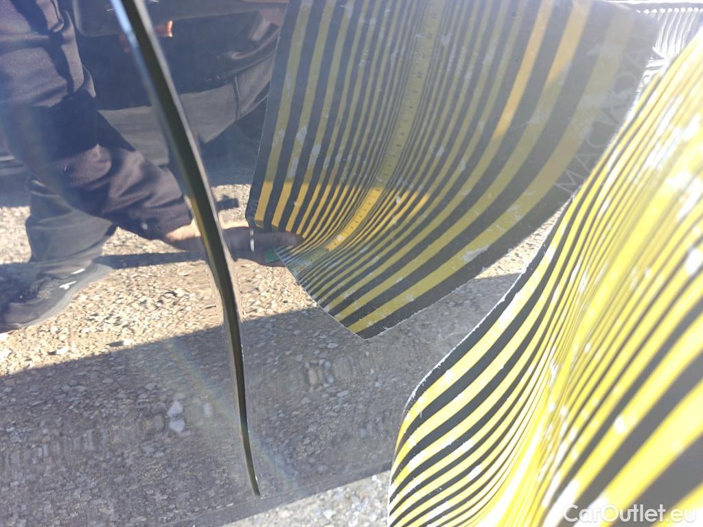  Bmw  Serie 3 BMW  / 2018 / 4P / sedán 320e #43