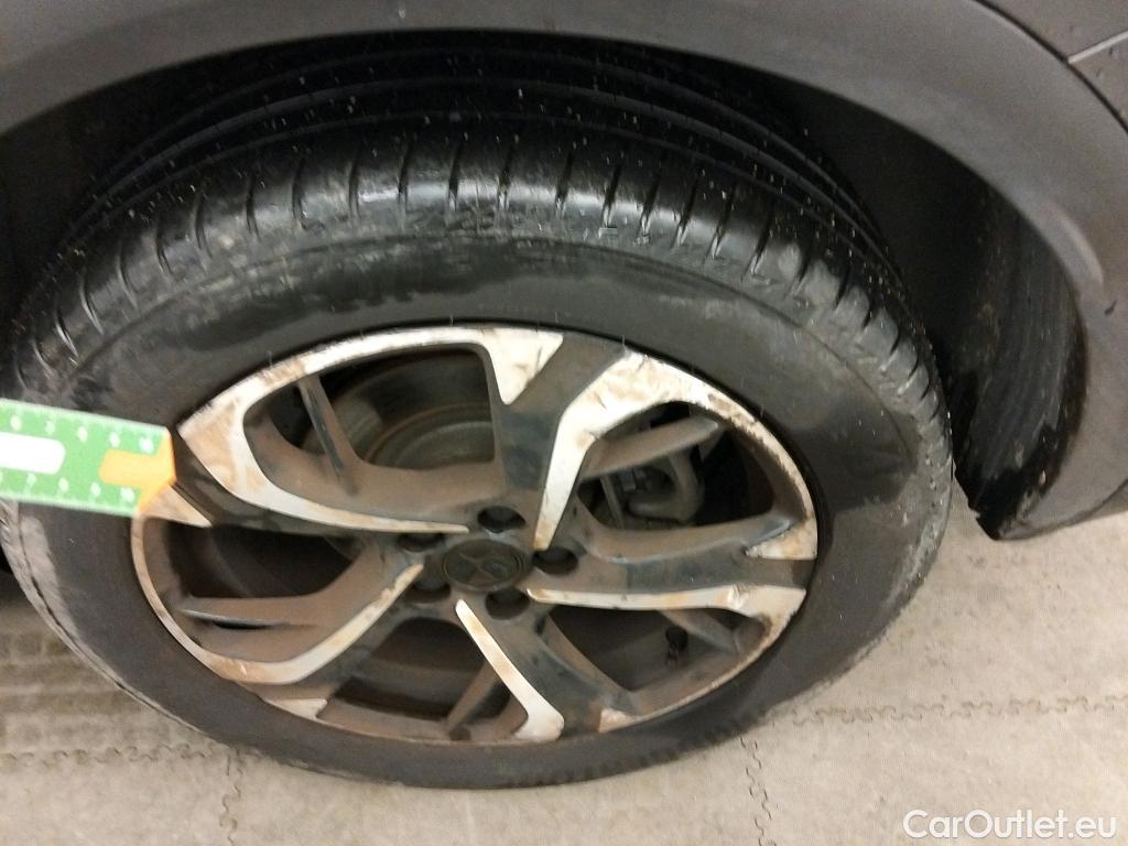  DS  DS7 DS DS 7 Crossback / 2017 / 5P / todoterreno BlueHDi DE 96kW (130CV) Auto. CHIC (AC) #6