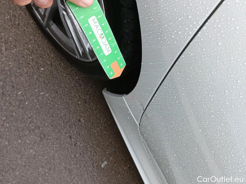  Bmw  Serie 1 BMW  / 2019 / 5P / berlina con portón 116d #1