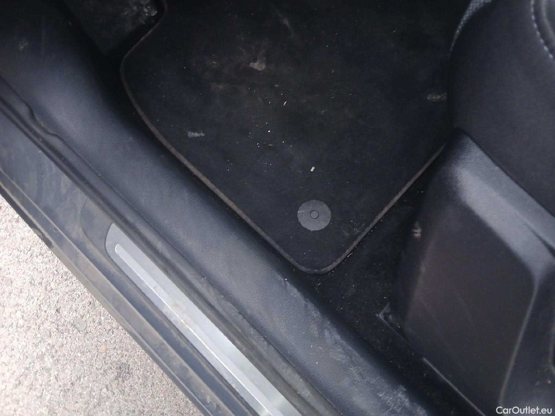  Audi  Q2 AUDI  / 2016 / 5P / todoterreno Design 30 TDI 85kW (116CV) S tronic #7