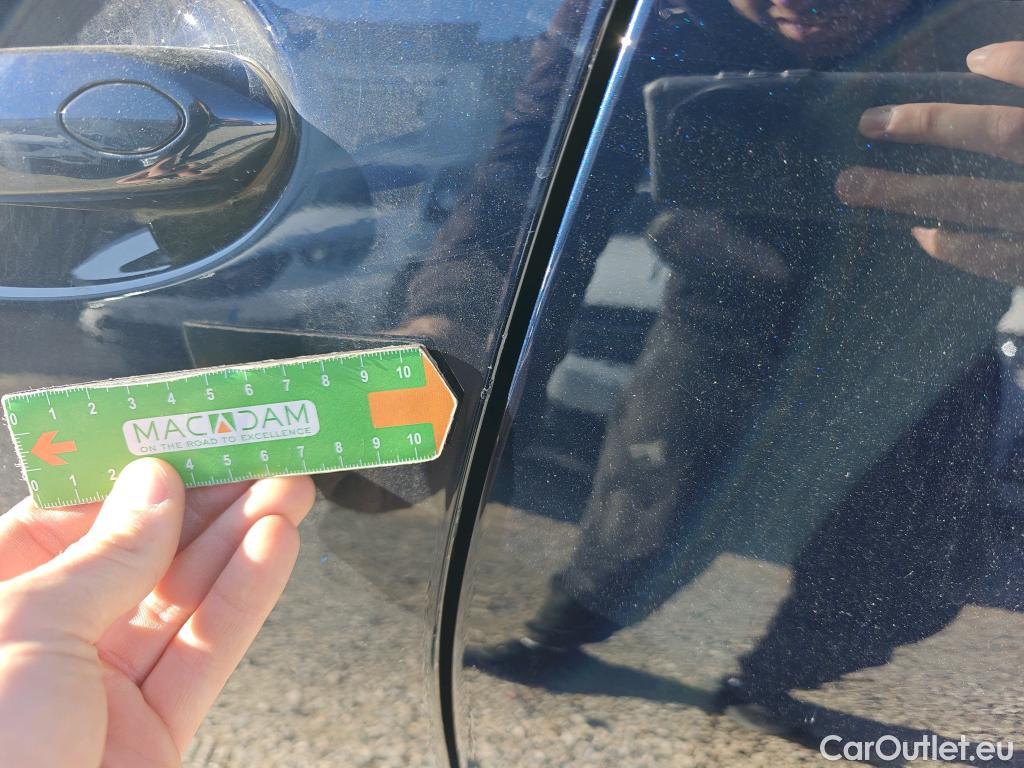  Bmw  Serie 3 BMW  / 2018 / 4P / sedán 320e #51