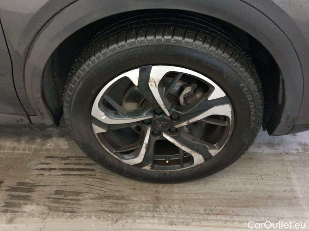  DS  DS7 DS DS 7 Crossback / 2017 / 5P / todoterreno BlueHDi DE 96kW (130CV) Auto. CHIC (AC) #9