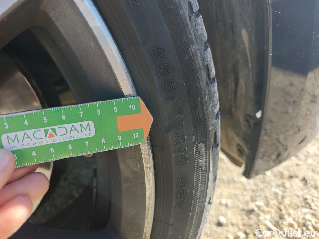  Bmw  Serie 3 BMW  / 2018 / 4P / sedán 320e #6