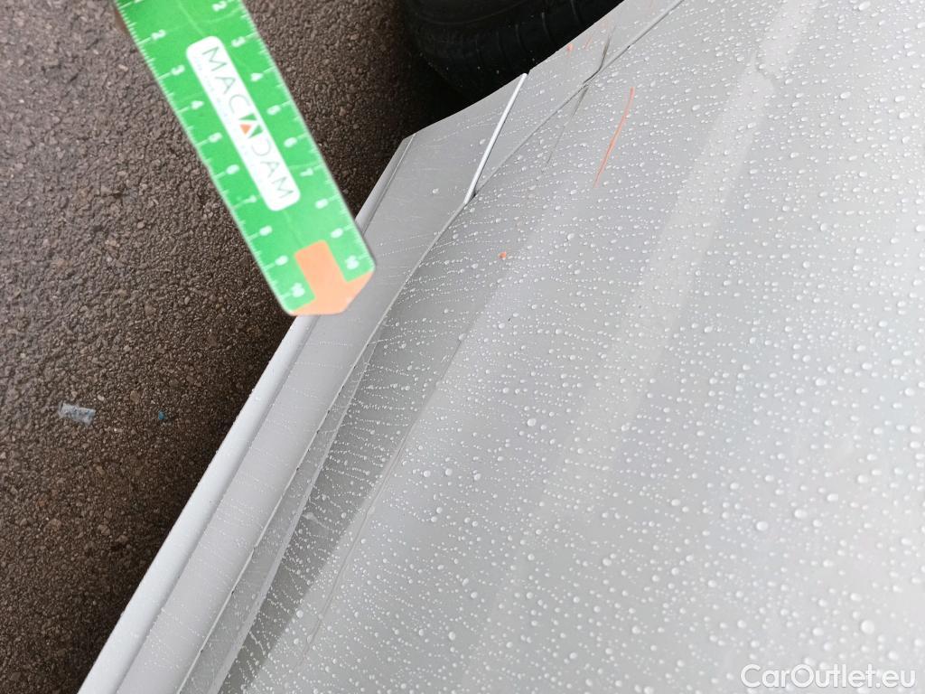  Bmw  Serie 1 BMW  / 2019 / 5P / berlina con portón 116d #3