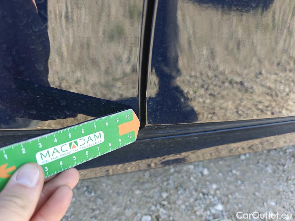  Bmw  Serie 3 BMW  / 2018 / 4P / sedán 320e #44