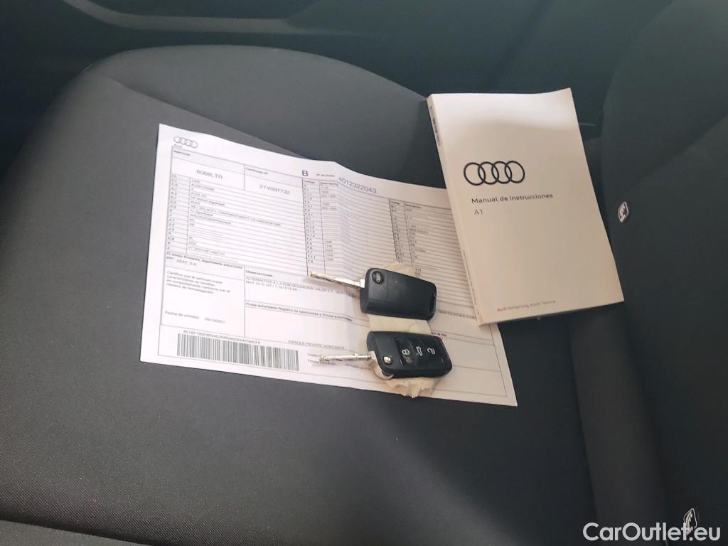  Audi  A1 Sportback AUDI A1 / 2018 / 5P / berlina con portón Sportback Advanced 25 TFSI 70kW (95CV) #3