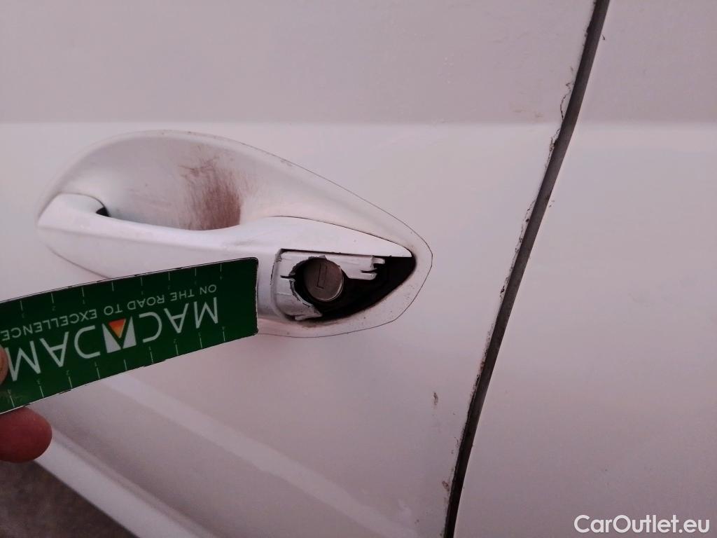  Hyundai  i20 HYUNDAI  / 2020 / 5P / berlina con portón 1.0 TGDI 74kW (100CV) 48V Essence #27