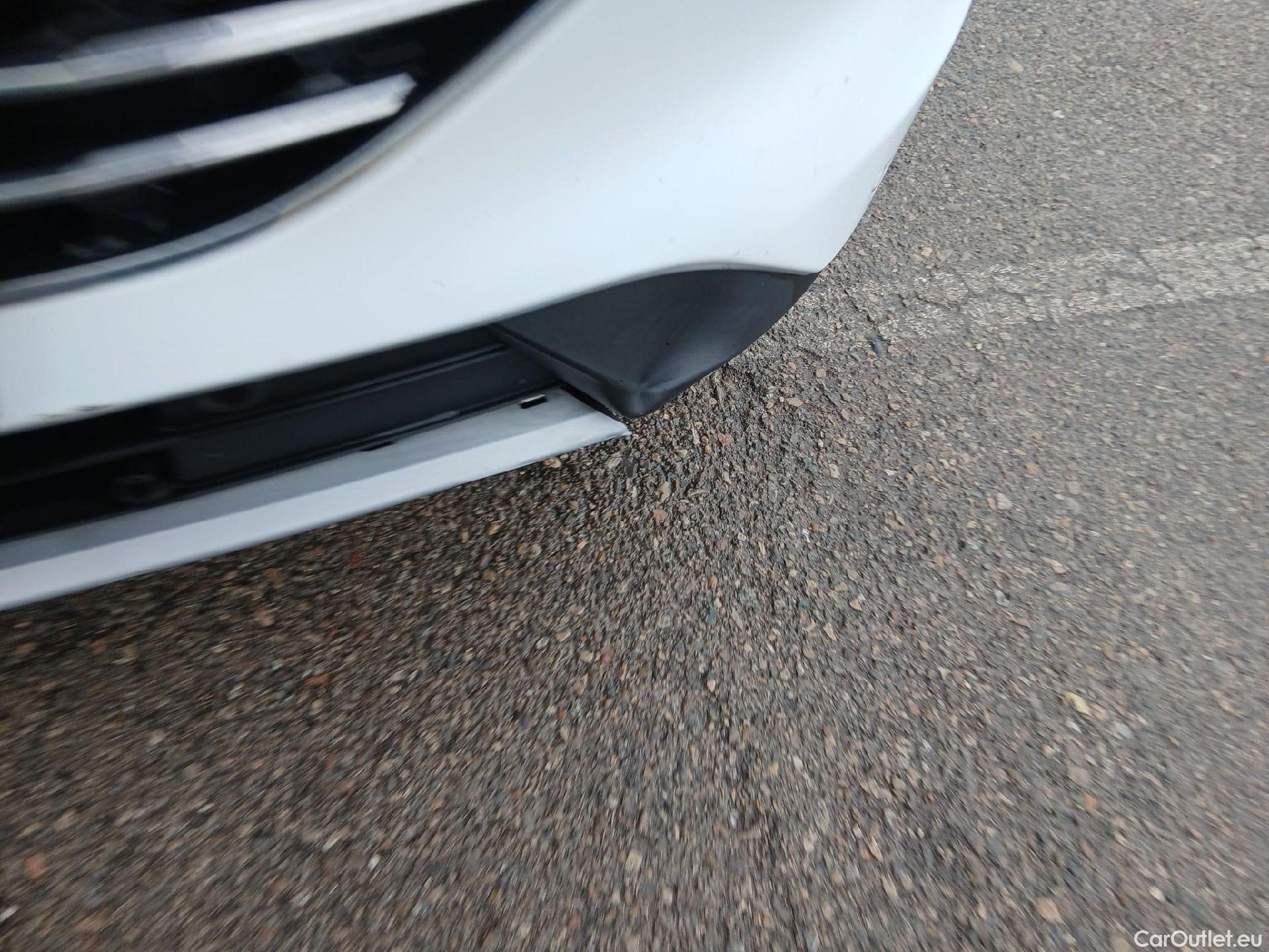  Ford  Kuga FORD  / 2019 / 5P / todoterreno Titanium 1.5T EcoBoost 88kW (120CV) #5