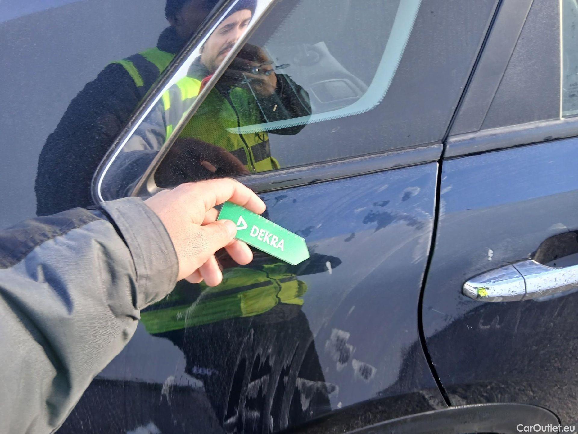  KIA  Niro KIA  / 2019 / 5P / crossover 1.6 GDi PHEV 104kW (141CV) Drive #12