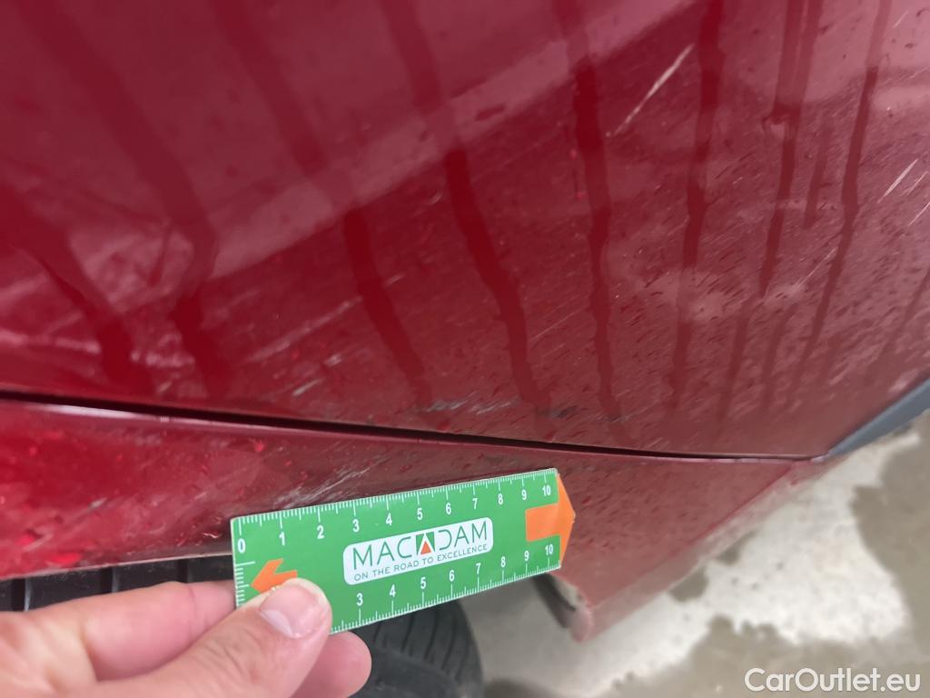  Hyundai   Ioniq HYUNDAI / 2016 / 5P / berlina con portón 1.6 GDI HEV Klass DT #4