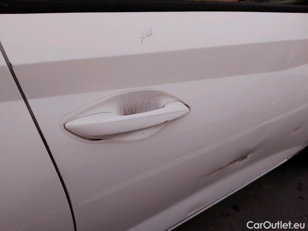  Hyundai  i20 HYUNDAI  / 2020 / 5P / berlina con portón 1.0 TGDI 74kW (100CV) 48V Essence #40