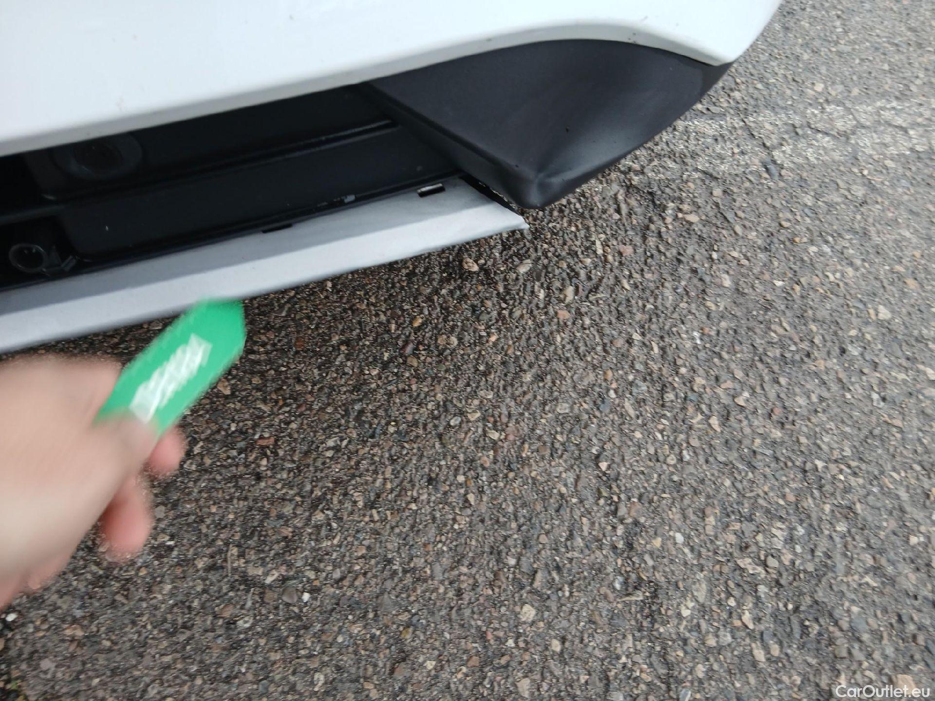  Ford  Kuga FORD  / 2019 / 5P / todoterreno Titanium 1.5T EcoBoost 88kW (120CV) #3