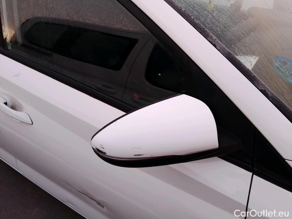  Hyundai  i20 HYUNDAI  / 2020 / 5P / berlina con portón 1.0 TGDI 74kW (100CV) 48V Essence #38