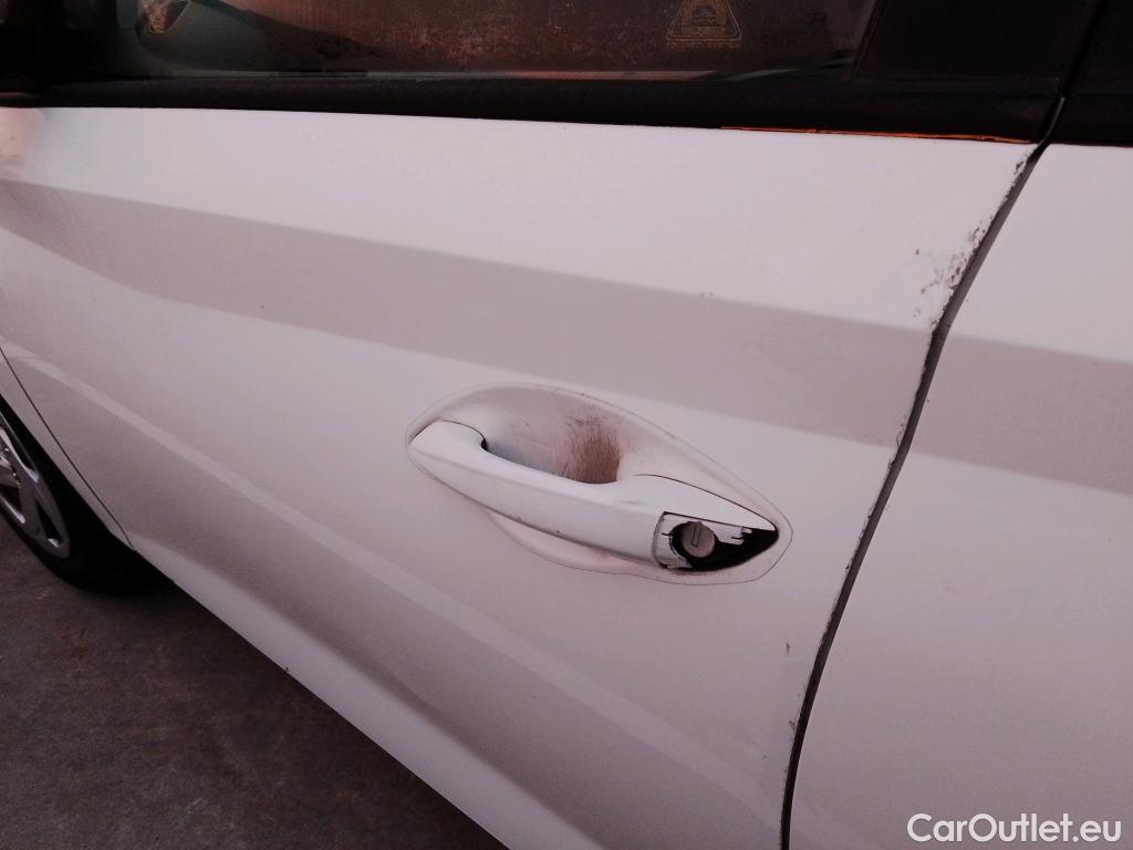  Hyundai  i20 HYUNDAI  / 2020 / 5P / berlina con portón 1.0 TGDI 74kW (100CV) 48V Essence #26